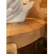 Mesa auxiliar en madera y ratán